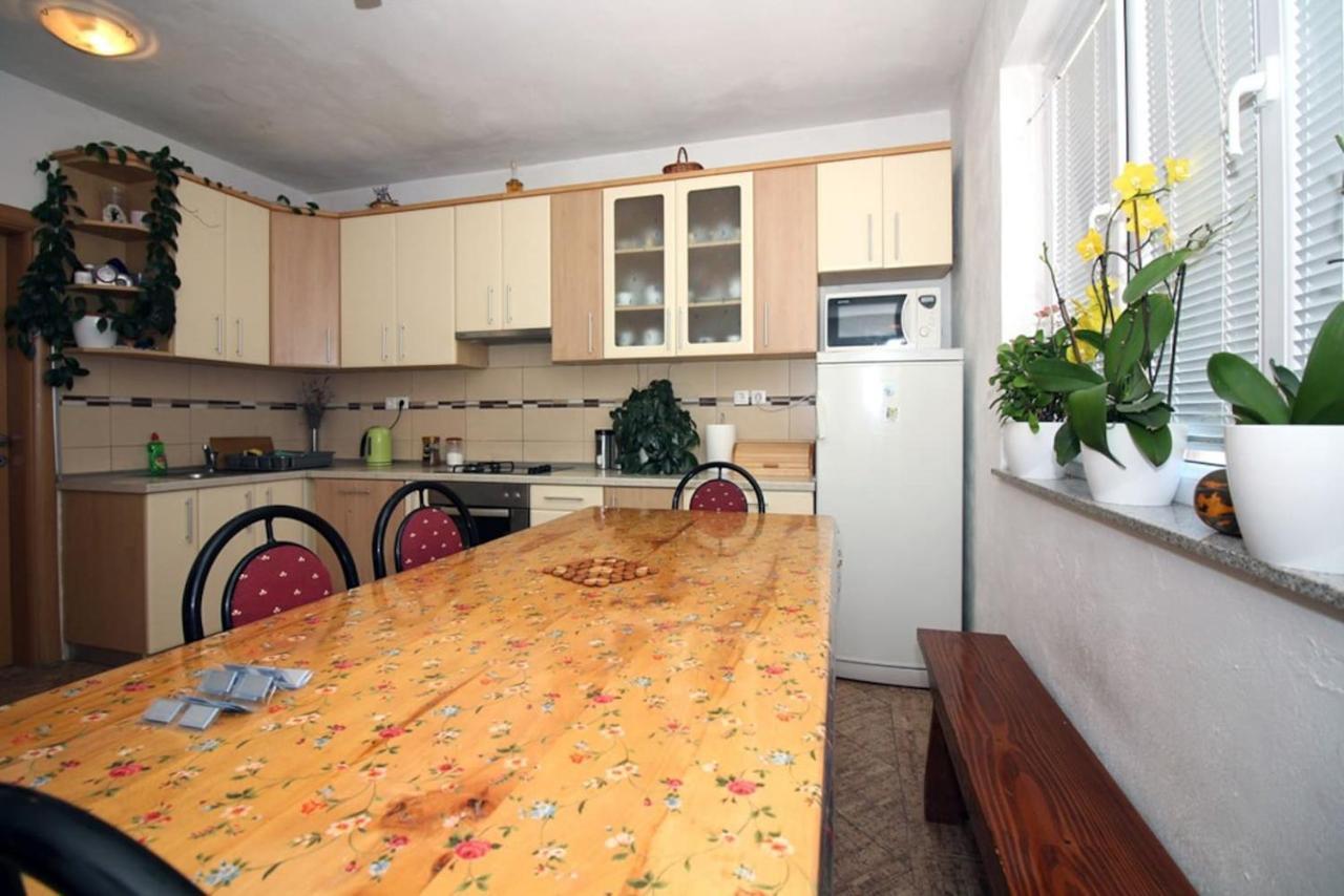 4 Bedroom Apartment In Tisno Exteriér fotografie