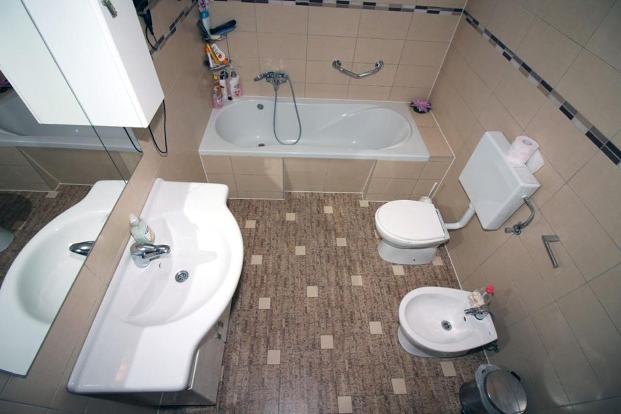4 Bedroom Apartment In Tisno Exteriér fotografie