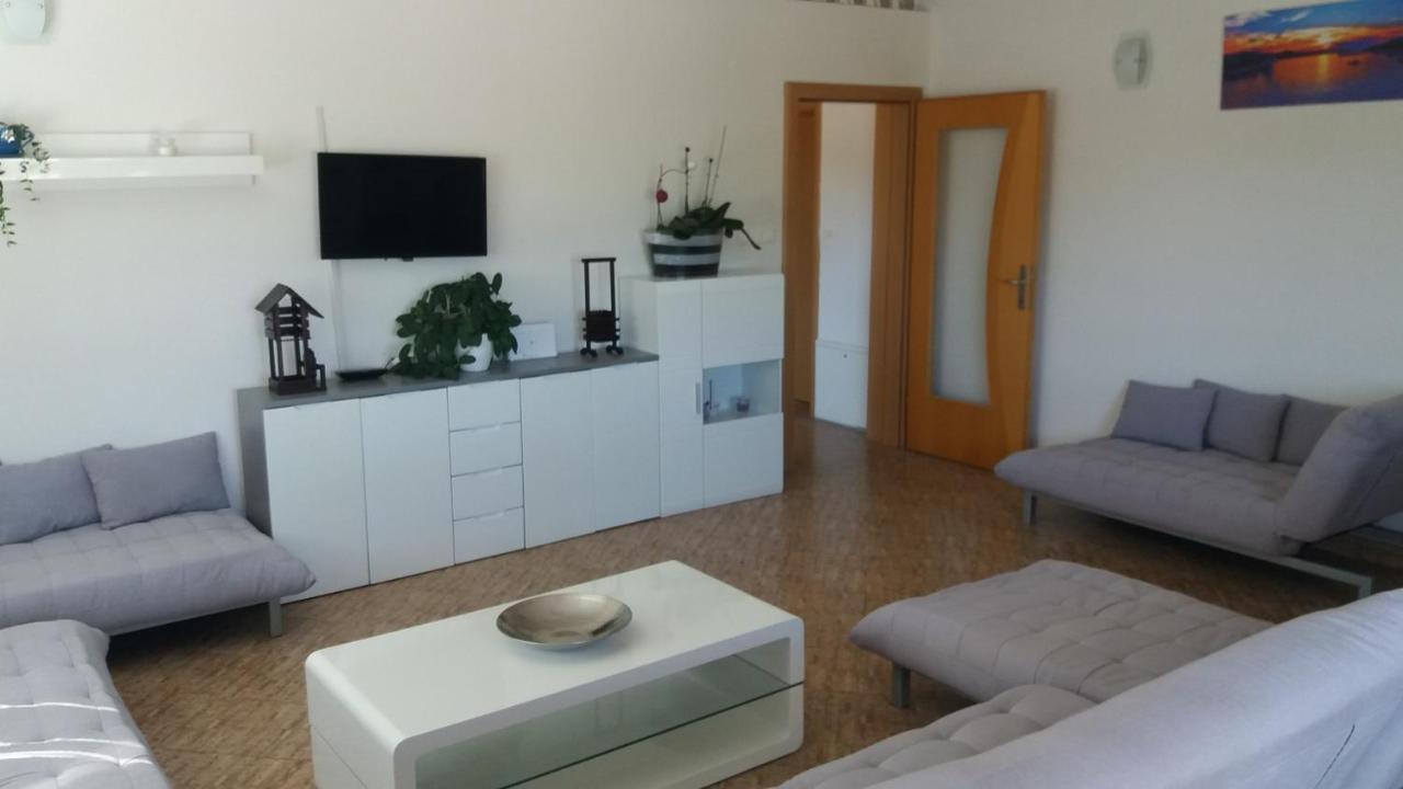 4 Bedroom Apartment In Tisno Exteriér fotografie