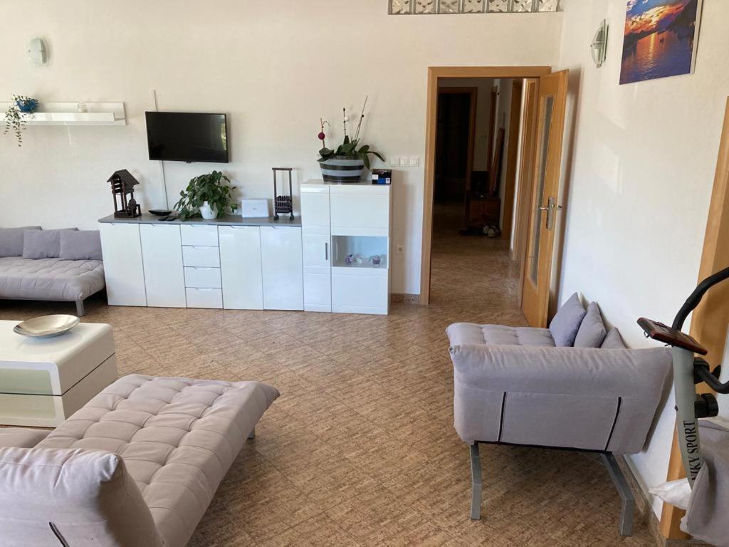 4 Bedroom Apartment In Tisno Exteriér fotografie
