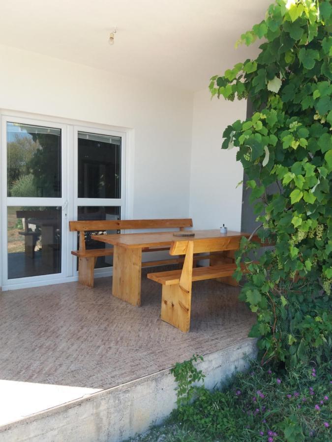 4 Bedroom Apartment In Tisno Exteriér fotografie